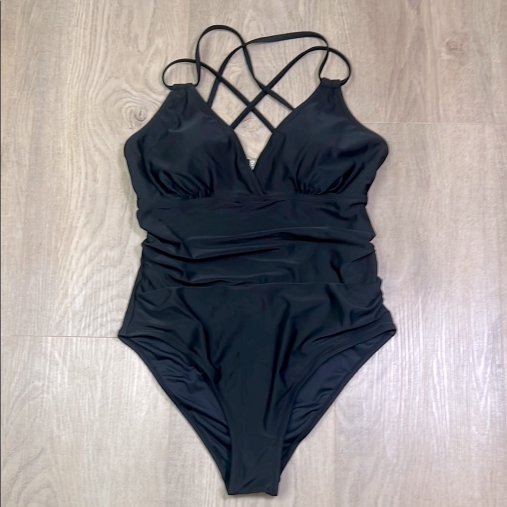 Charmo NWOT Black One-Piece Swimsuit Rouched Sides Padding Adjustable Straps (L)